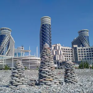 https://apartment-on-khimshiashvili.batumihotels.net